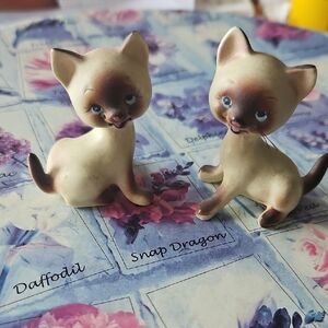 Norcrest Siamese Kitten Figurines